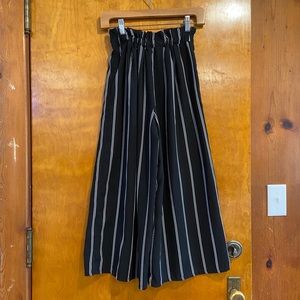Wide legged black pants Size XS Sienna Sky